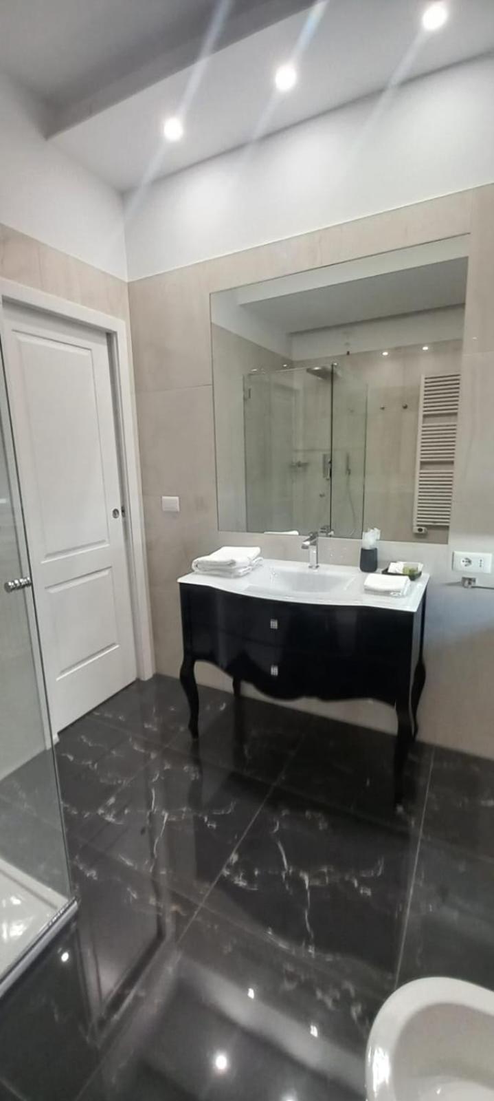 Orchid Luxury Suite Pescara Bagian luar foto